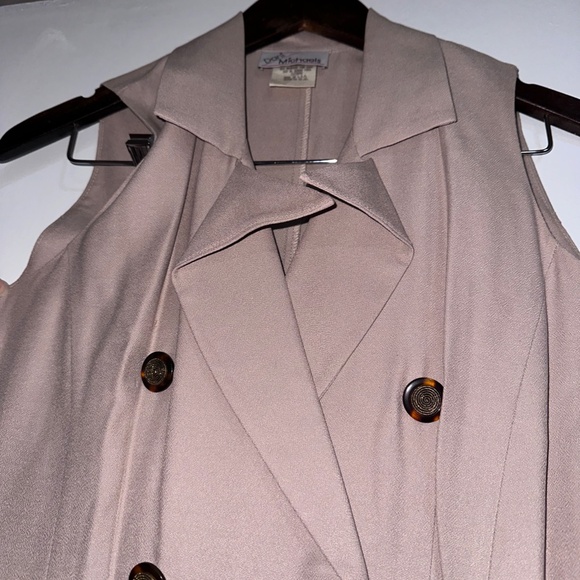 Business Dress - Picture 3 of 3